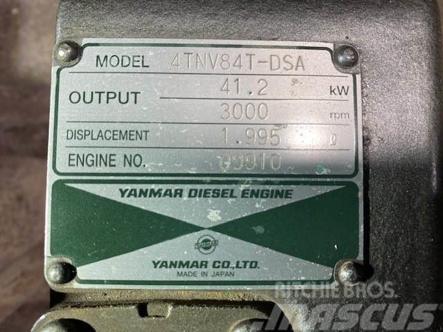 Yanmar 4TNV84T-DSA Motory