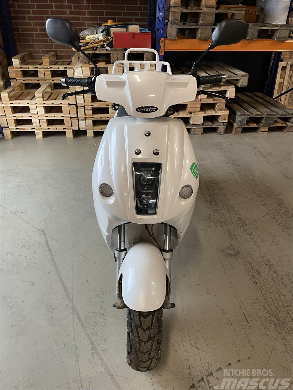  El-scooter V-Moto E-max, German Engineering, Itali Ďalšie komponenty