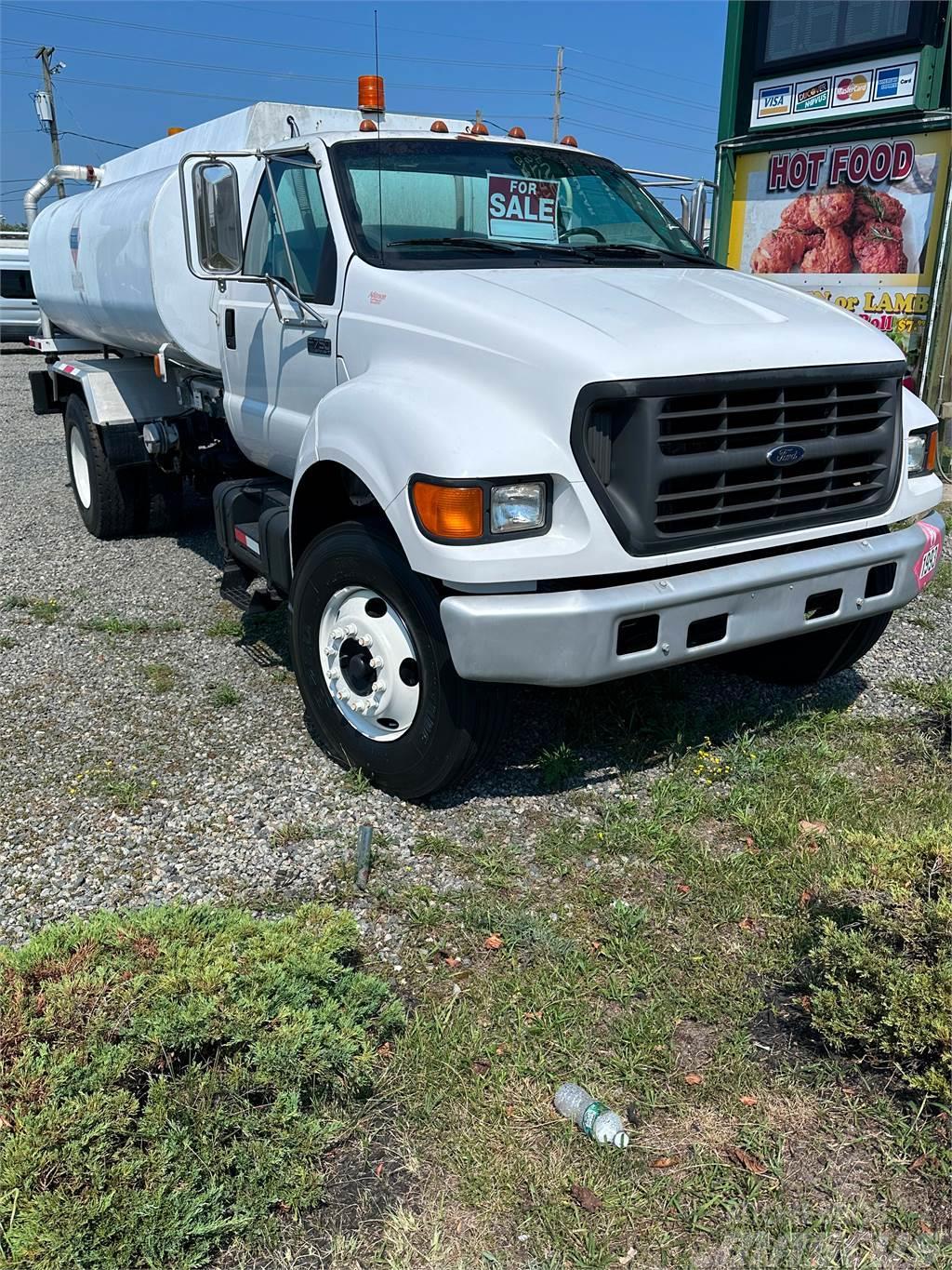 Ford F-750 Fuel Truck Cisternové nákladné vozidlá