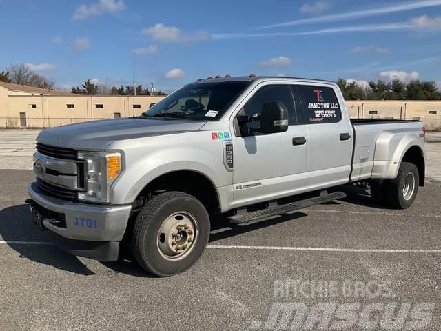 Ford F-350 Iné