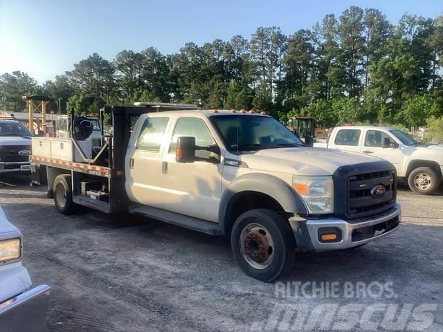 Ford F-550 XL Plošinové nákladné automobily/nákladné automobily so sklápacími bočnicami