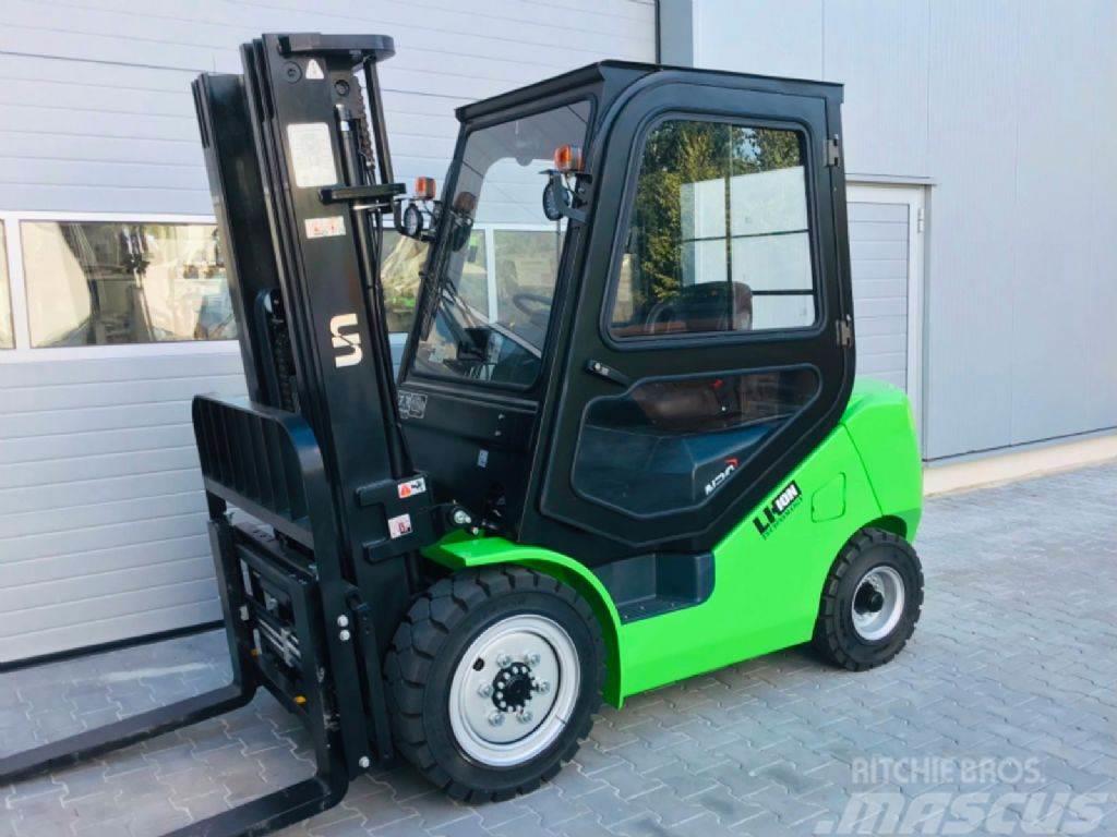 UN Forklift FB30 Akumulátorové vozíky