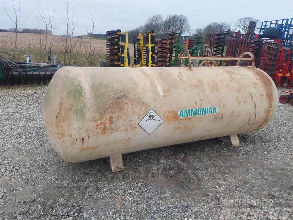 Agrodan Ammoniaktank 3200 kg Nádrže na palivo a aditíva
