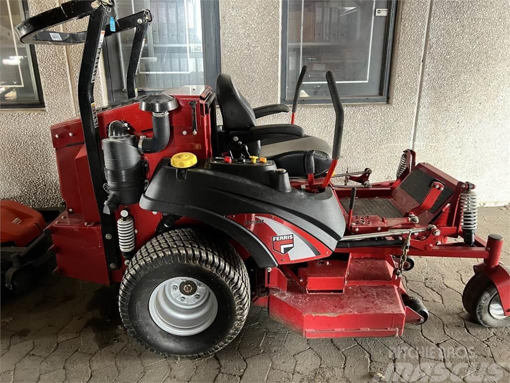 Ferris IS2500Z Kompaktné traktory