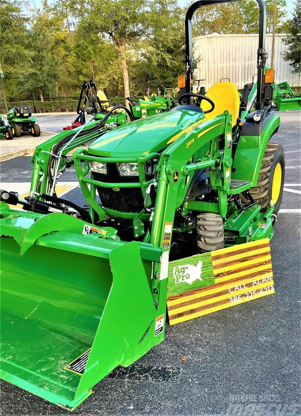 John Deere 2032R Kompaktné traktory