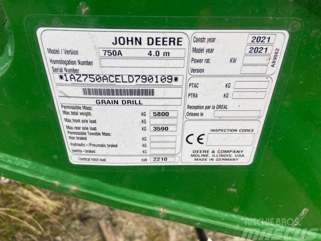 John Deere 750A Mechanické sejačky