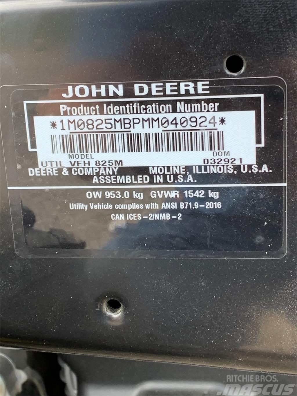 John Deere XUV 825M S4 Úžitkové vozne