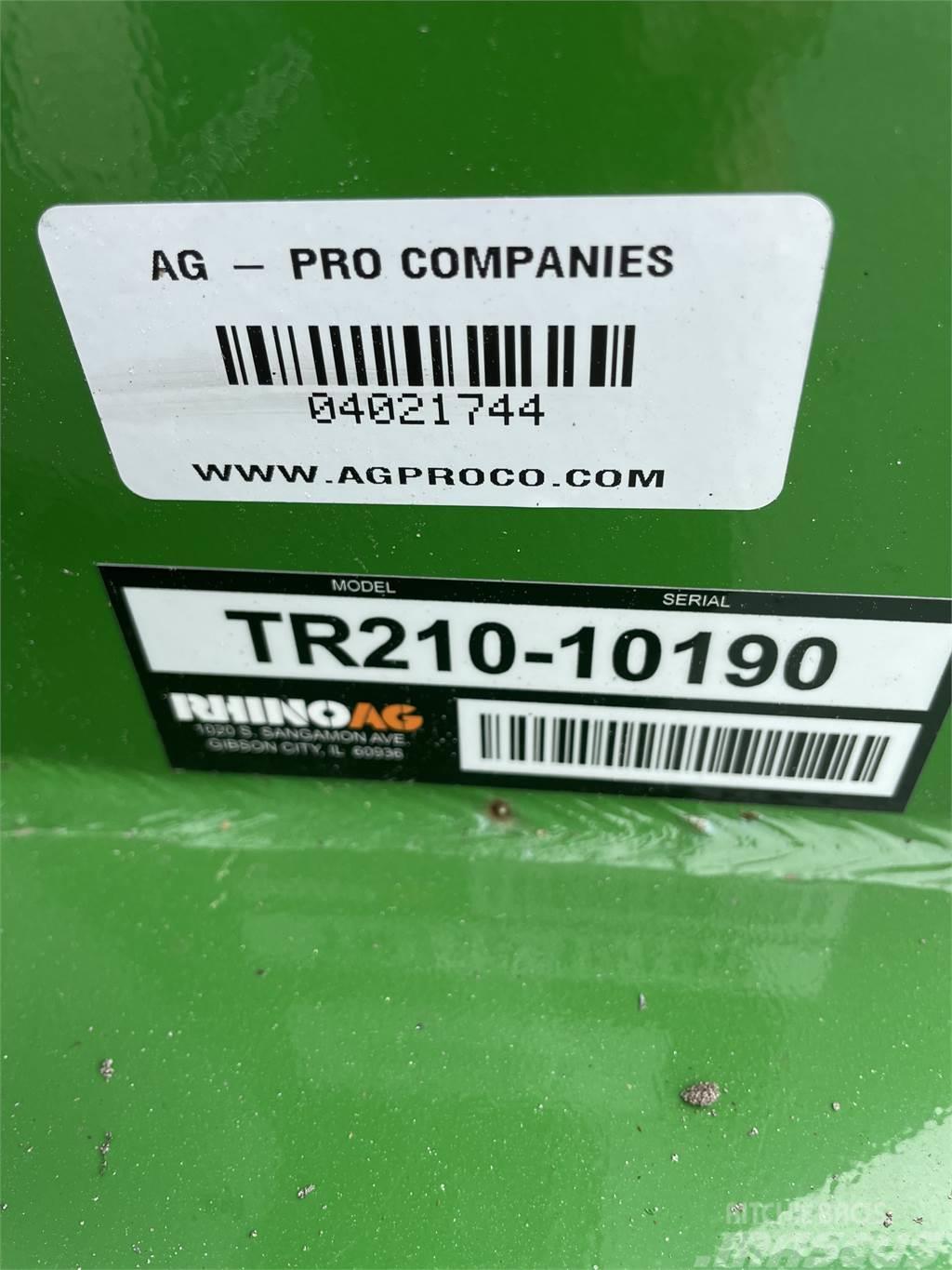 Rhino TR210 Drviče a rezače balíkov