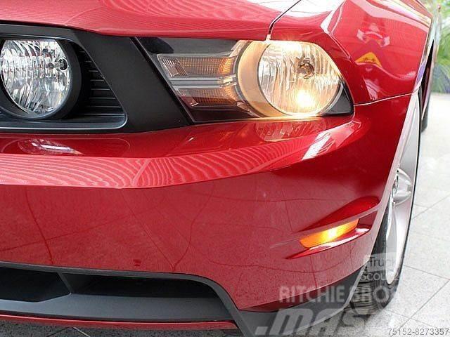 Ford Mustang GT V8 Automobily
