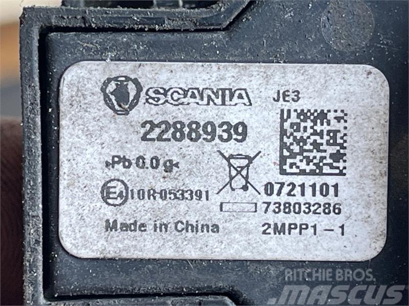 Scania  PRESSURE VALVE 2288939 Radiátory