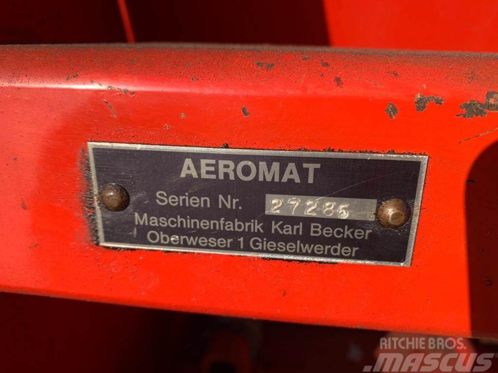Becker Aeromat 6 rij Maiszaaimachine Ďalšie stroje na spracovanie pôdy a príslušenstvo