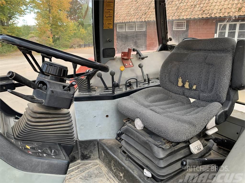 Case IH 5150 PLUS Traktory