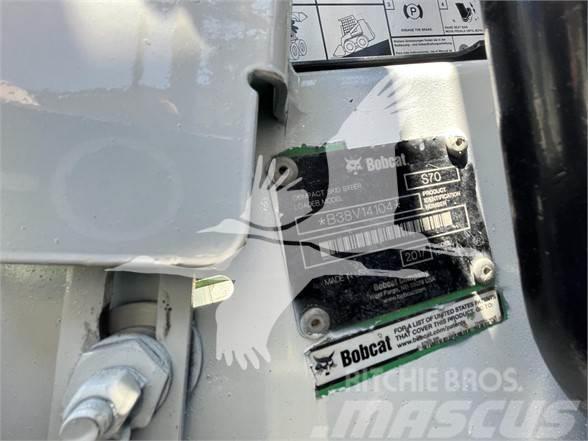 Bobcat S70 Šmykom riadené nakladače