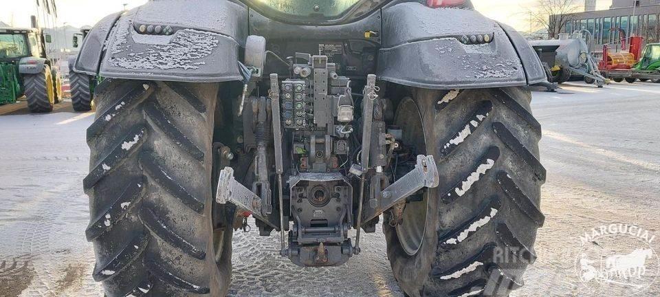 Valtra T234, 235 - 250 AG Traktory