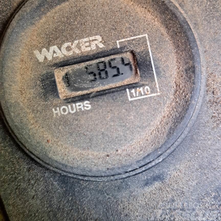 Wacker RT820CC Pôdne kompaktory