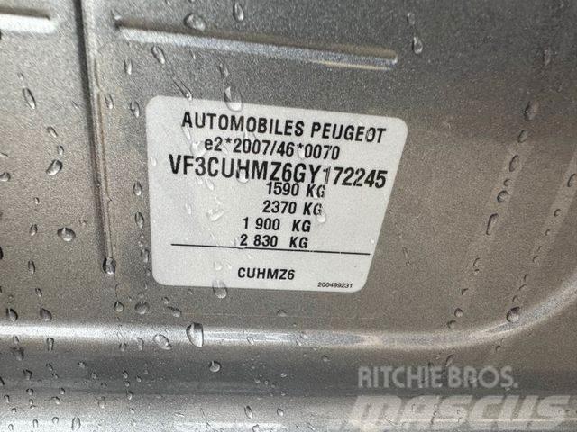 Peugeot 2008 1.2 Benzin vin 245 Nakladacia/sklápacia bočnica
