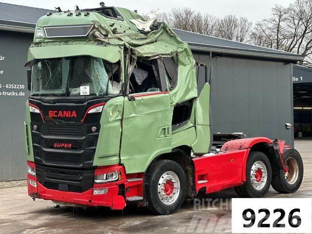 Scania S650 V8 Euro6 6x2 *Unfallschaden Ťahače