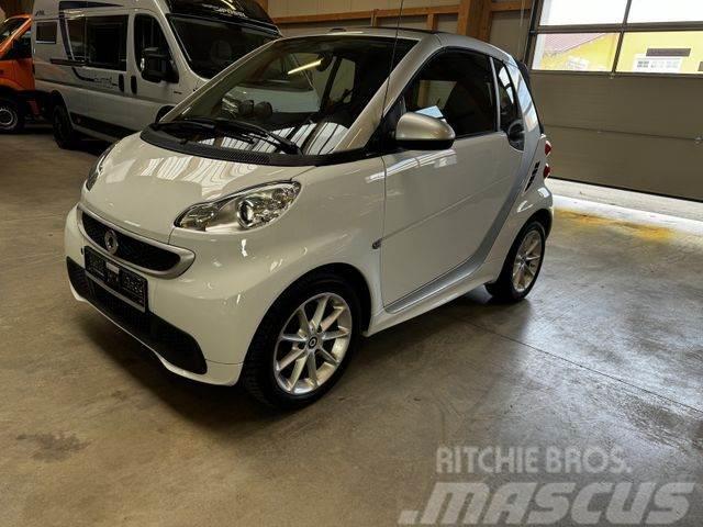 Smart ForTwo Cabrio electric drive Topzustand! Automobily