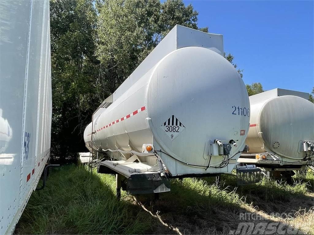 Fruehauf NON CODE 9000 GALLONS SINGLE COMPARTMENT Cisternové prívesy