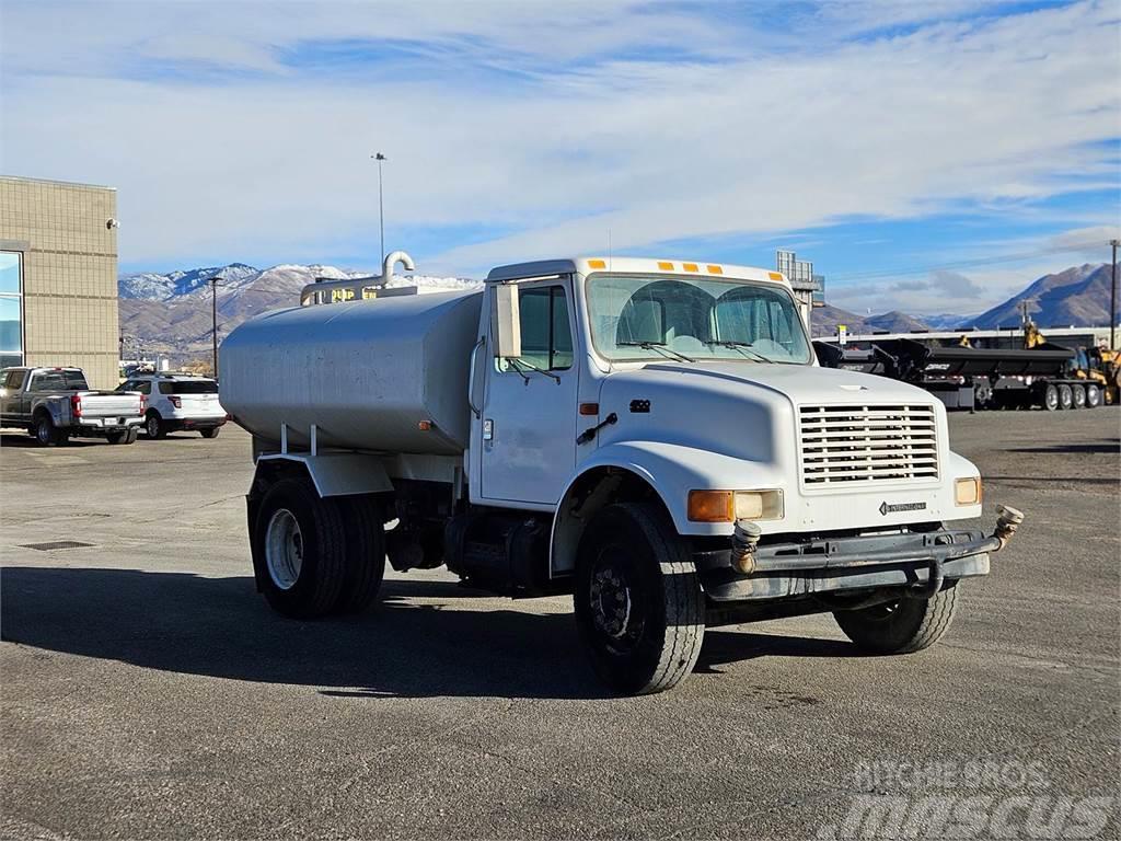 International 4700 Cisternové nákladné vozidlá