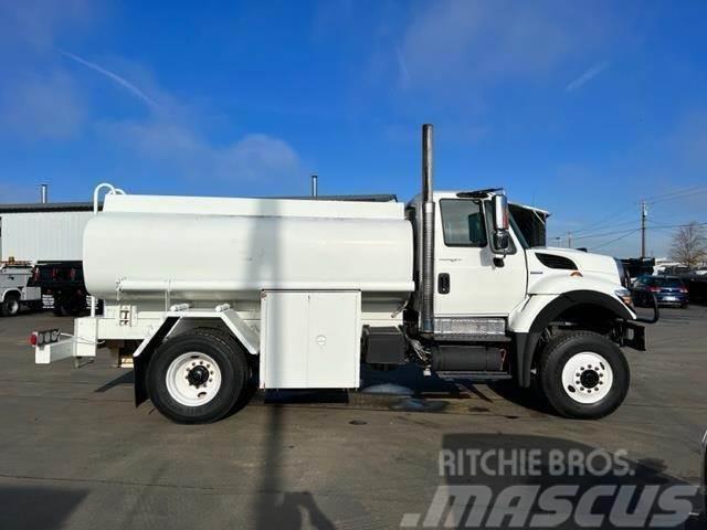 International WorkStar 7300 Cisternové nákladné vozidlá