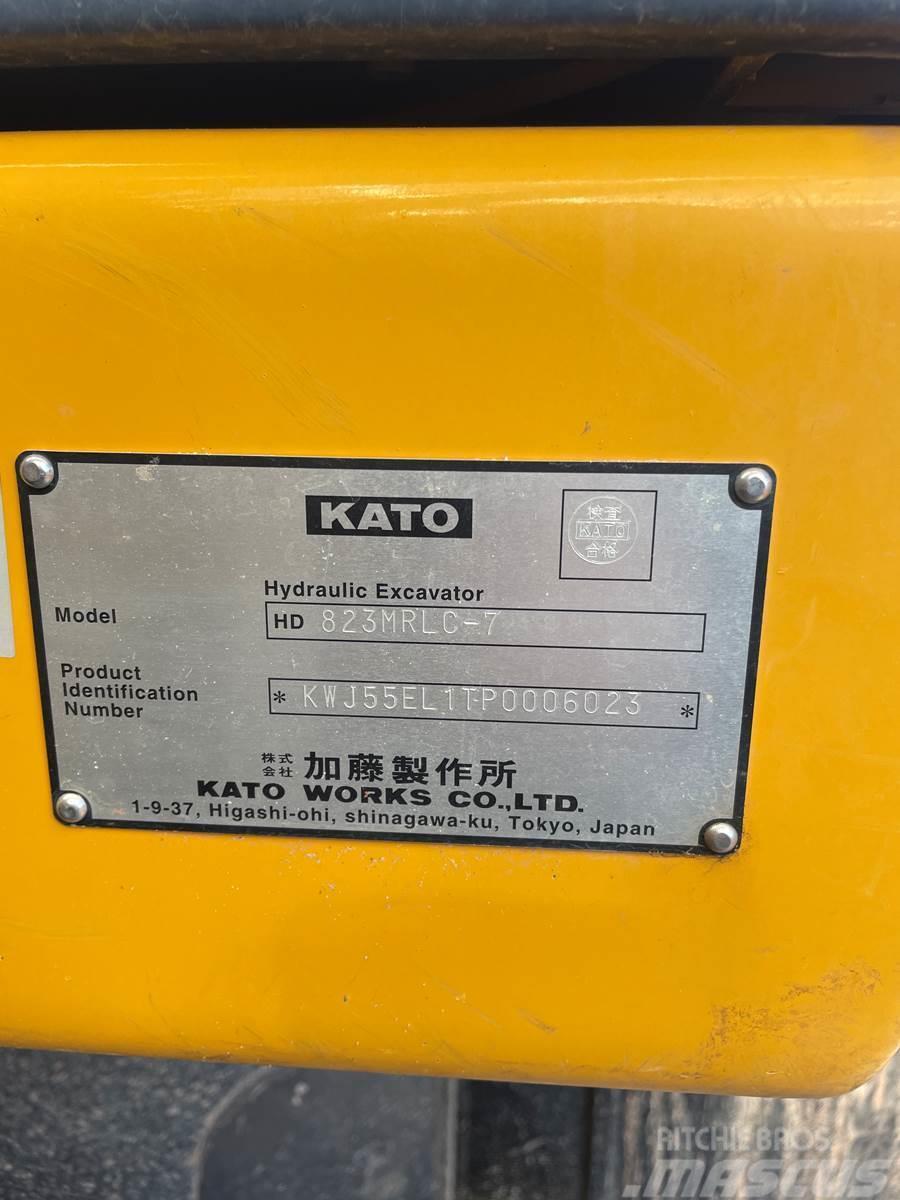 Kato HD823MRLC-7 Pásové rýpadlá