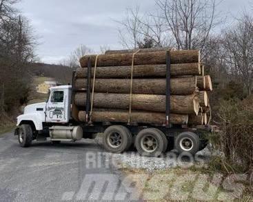 Mack CH613 Nákladné vozidlá na prepravu dreva