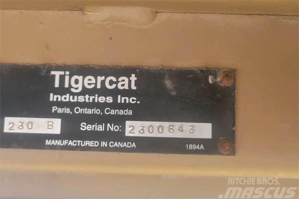 Tigercat 230B Lesné nakladače