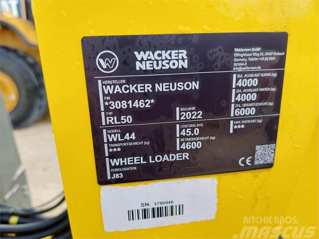 Wacker Neuson WL 44 Kolesové nakladače