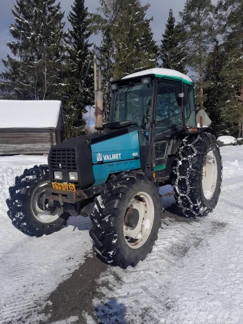 Valmet 665 4x4 Traktory