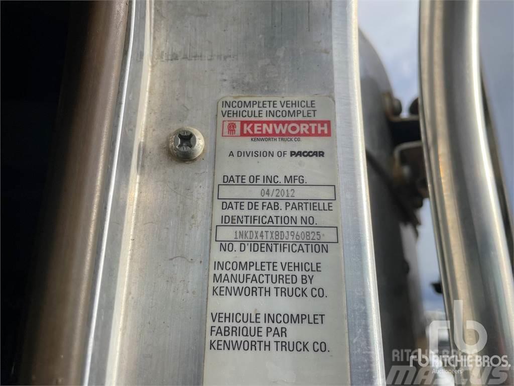 Kenworth T800 Kombinované/Čerpacie cisterny