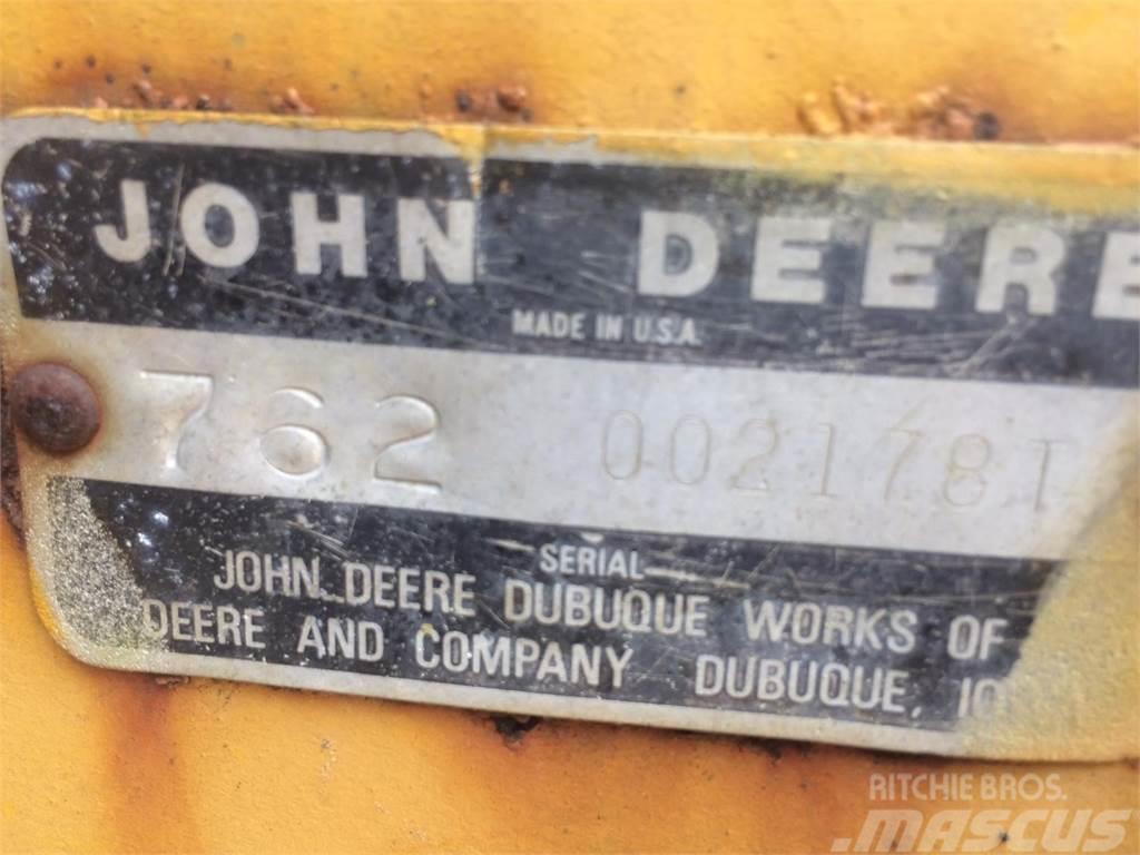 John Deere 762 Skrejpre