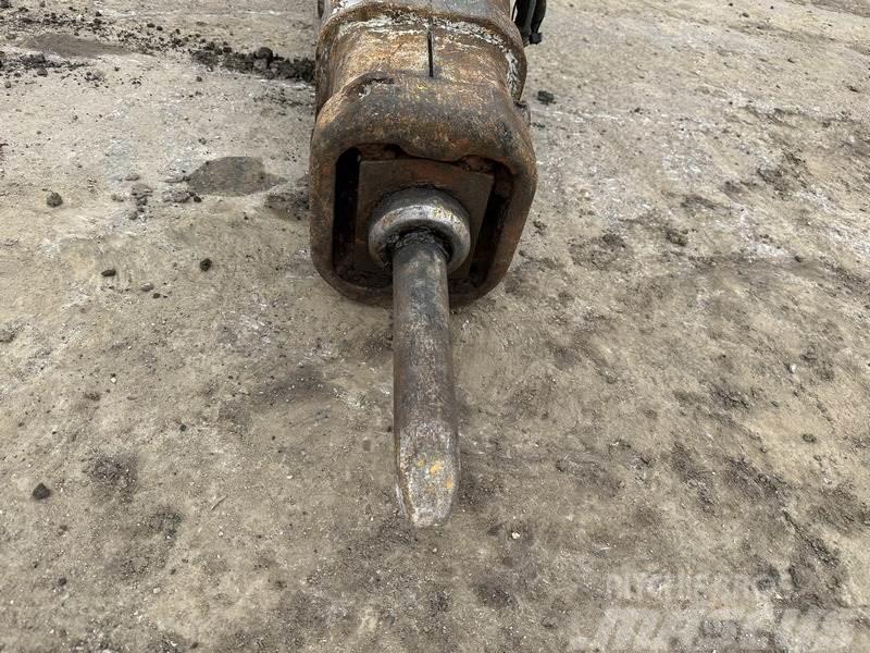 Rammer Hydraulic Breaker (3-6 Ton Excavator) Búracie kladivá / Zbíjačky