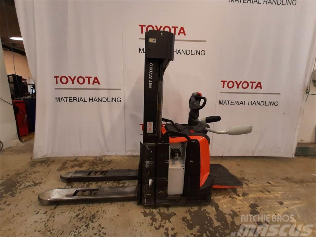 Toyota SPE140L Ručne vedené vysokozdvižné vozíky