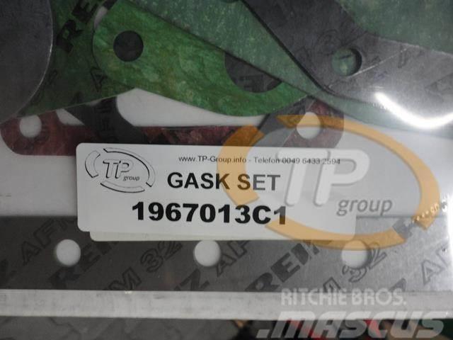 CASE IHC 1967013C1, 3136817R99 Gasket Set Motory