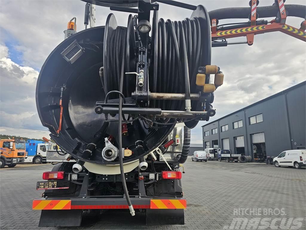 Volvo WUKO ADR ROLBA FOR CLEANING CHANNELS COMBI Kombinované/Čerpacie cisterny