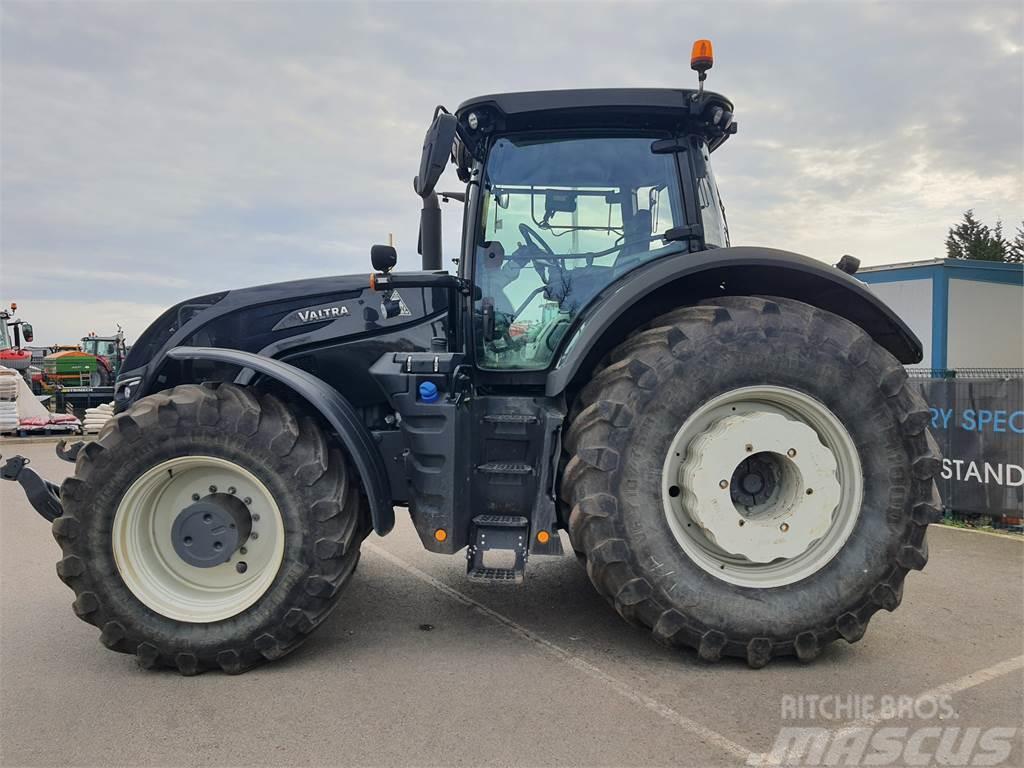 Valtra S394 Traktory