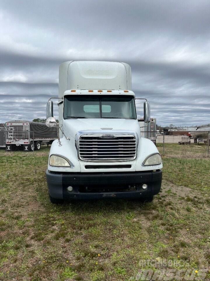 Freightliner Columbia 120 Iné