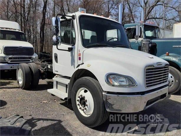 Freightliner M2 106 Iné