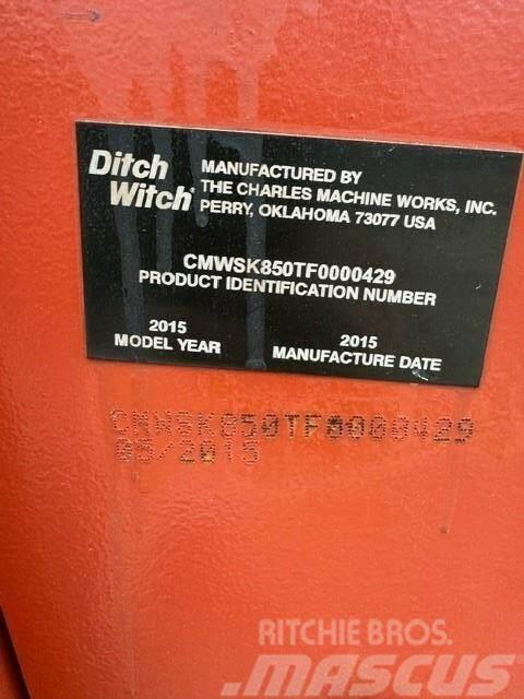 Ditch Witch SK850 Šmykom riadené nakladače