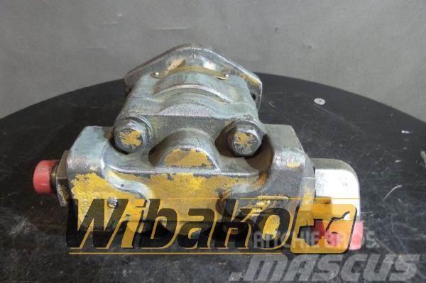 Commercial Gear pump Commercial 223249111645006 5/08598 Hydraulika