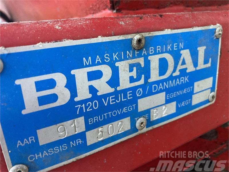 Bredal B  2 køreklar Rozmetadlá maštaľného hnoja